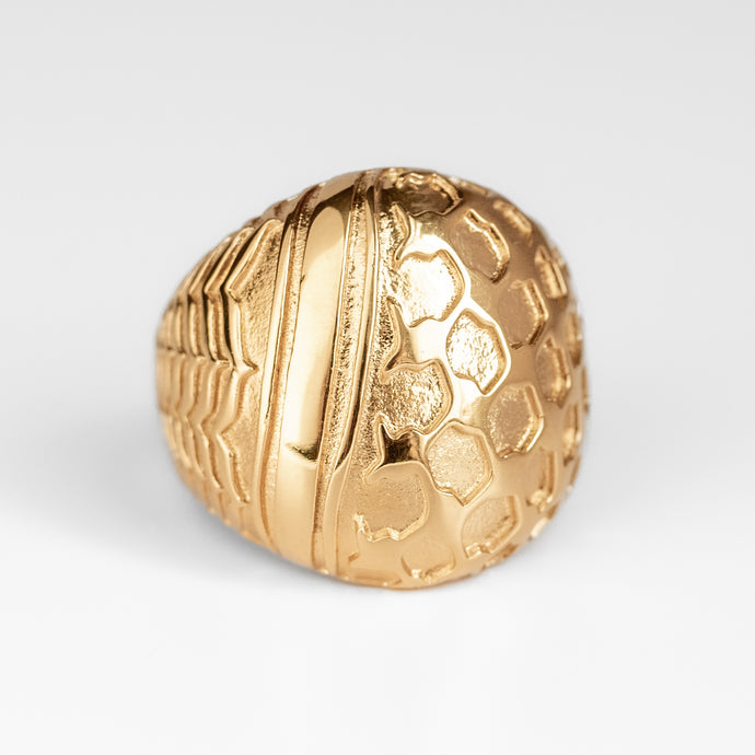 Watan Kuffiyeh Dome Ring (Gold)