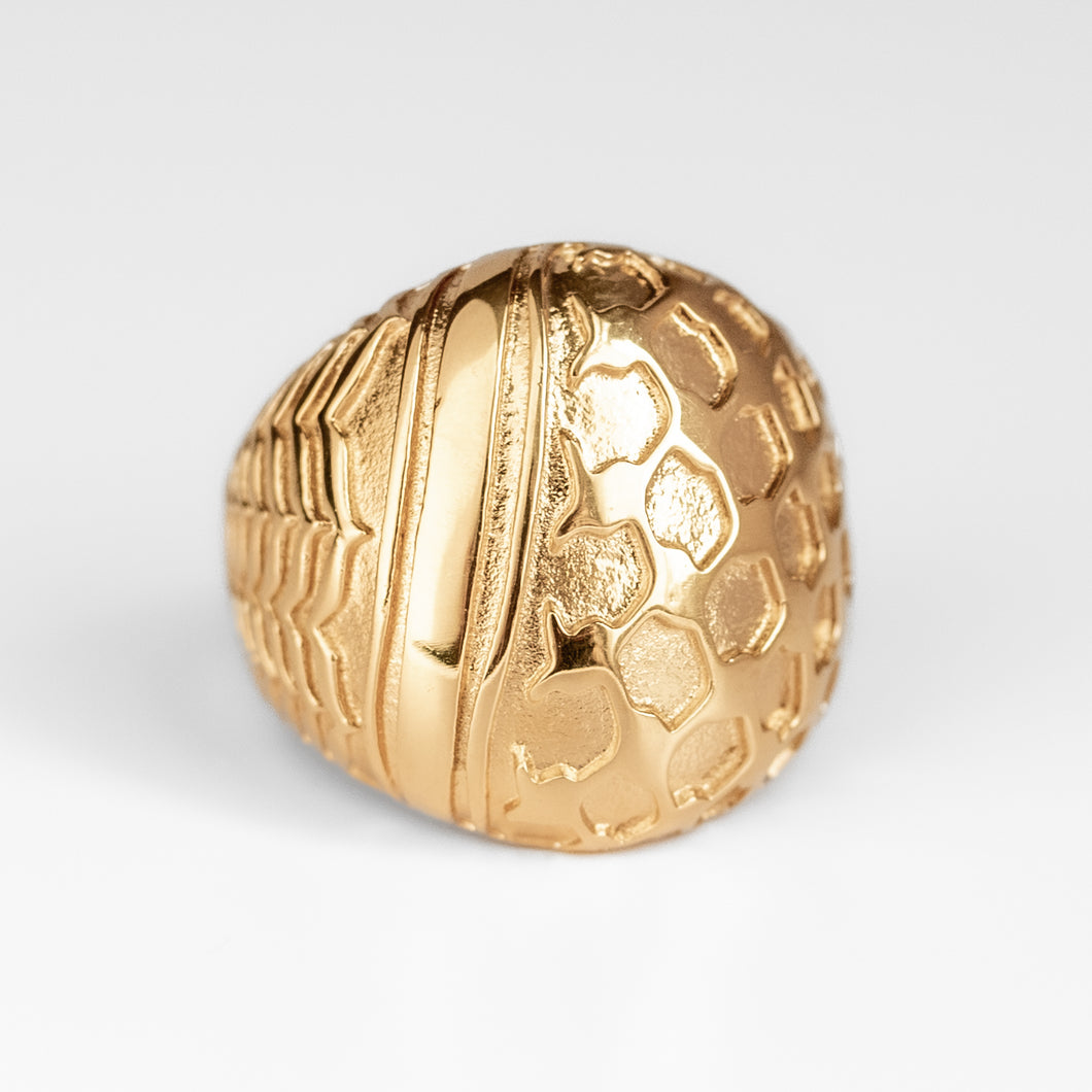 Watan Kuffiyeh Dome Ring (Gold)