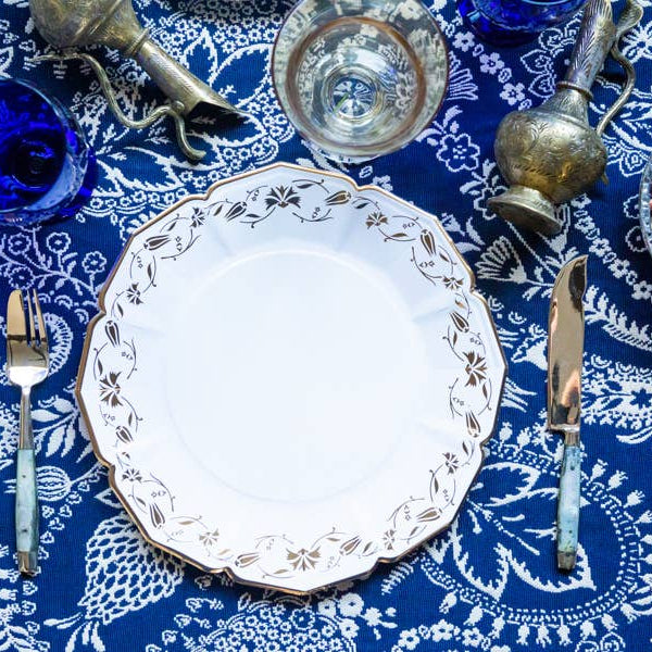 Iznik Floral White Dinner Plates &mdash; alternate view