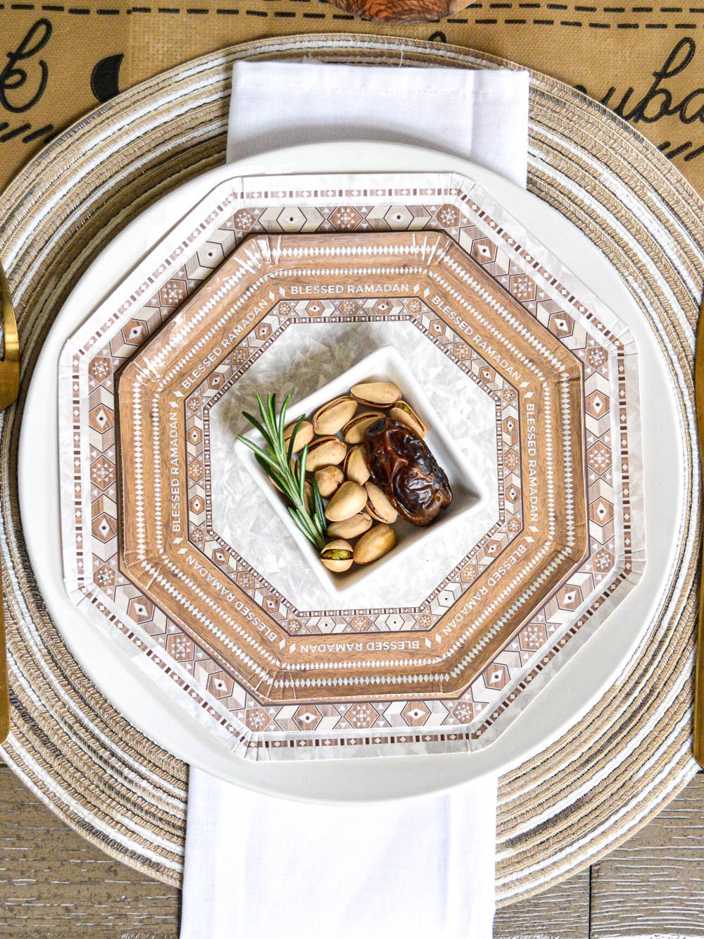 Damasq Disposable Ramadan Dessert Plates-8pc
