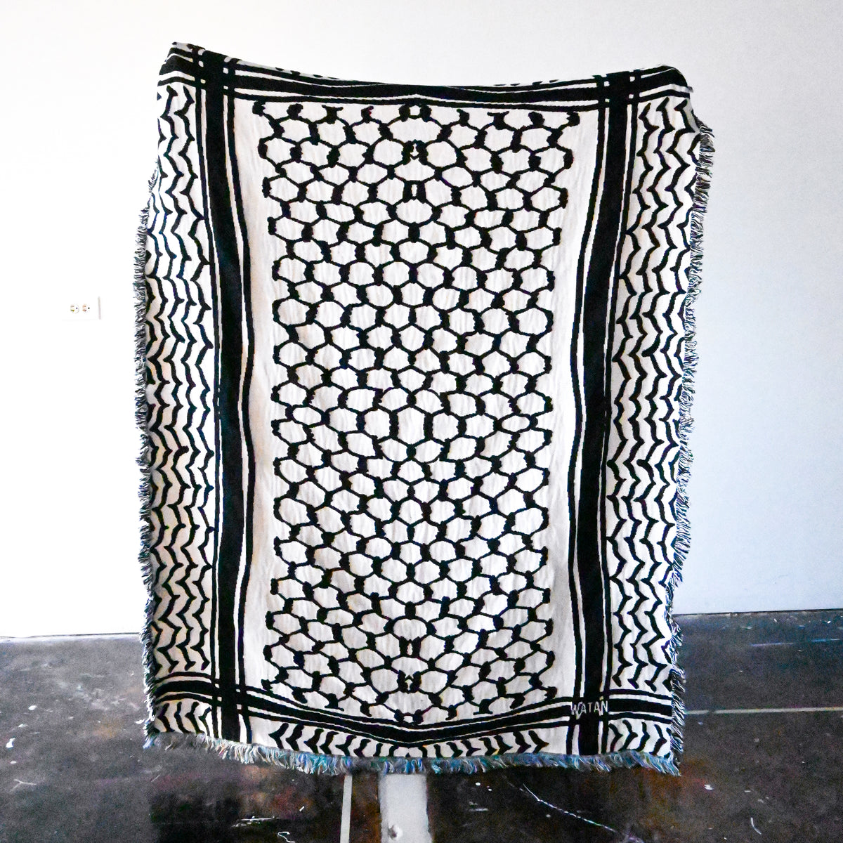 Kuffiyeh Throw Blanket (Black)