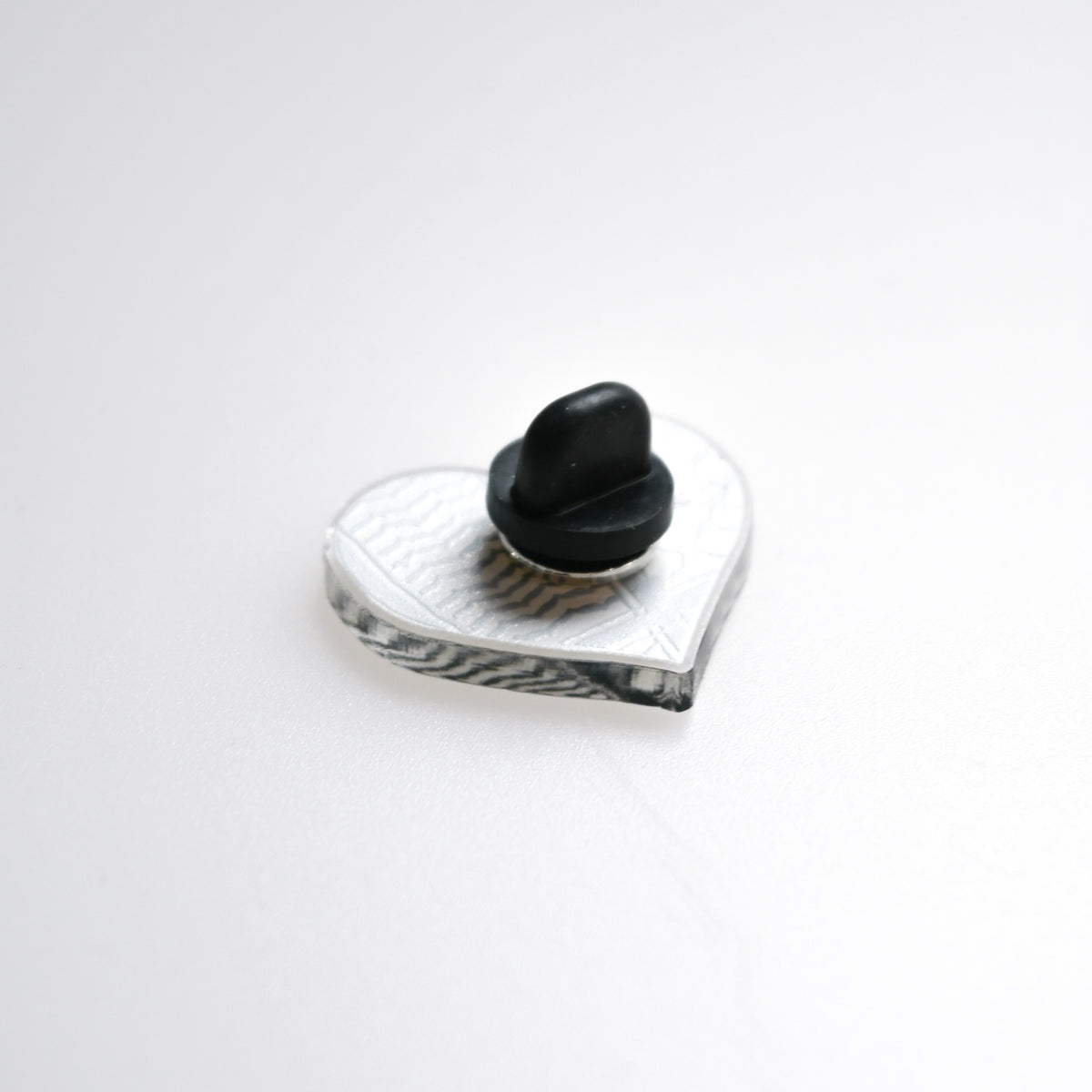 Kuffiyeh Heart Pin